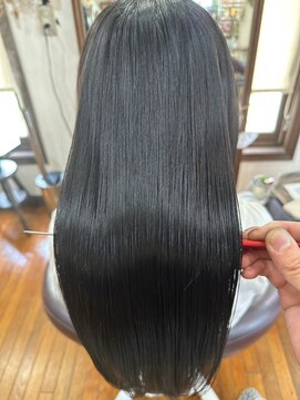 美容室 メザミー MESAMIES 黒髪暗髪髪質改善トリートメント手櫛も通る10代20代