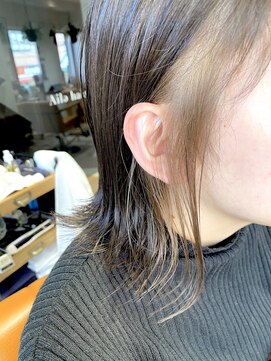 ヌク(NUK) ☆イヤリングカラー☆ベージュカラー☆外ハネミディアム☆