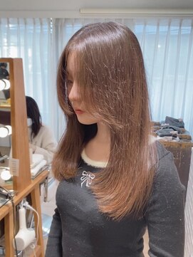 ネオリーブ チロル 横浜西口店(Neolive CiroL.) 韓国×顔まわりレイヤー【黒髪小顔ボブルフワンレンネビージュ】