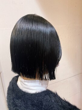 オーガニックマインド 坂戸 鶴ヶ島(organic+mind) 20代30代大人可愛い艶感ブルーアッシュ切りっぱなしボブ
