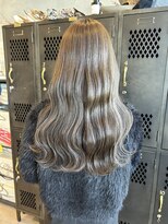 アチーブリス(achieve Liss)&nbsp;赤み消しからラベンダーベージュニュアンスカラー×ウェーブ