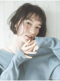 ショートボブ　ナチュラル　カール　眉上バング