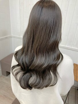 ネウィ 調布(newi) ロングレイヤーカット/美髪スタイル/アッシュブラック