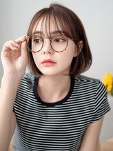 ビバラヘアー(VIVA LA HAIR) ショートボブ マロンベージュ 顔周りカット 透明感カラー 20代