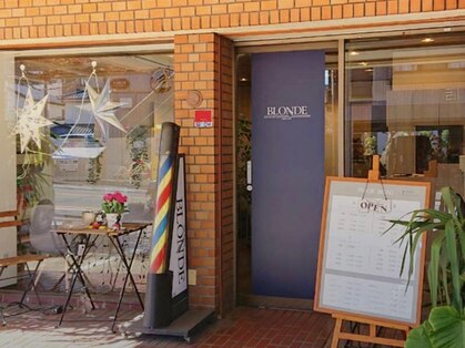 ブロンド 本店(BLONDE)の写真