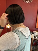 プロスタンセラ ぱっつんボブ