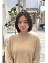 トレ(tre.)&nbsp;艶髪センターパートボブ