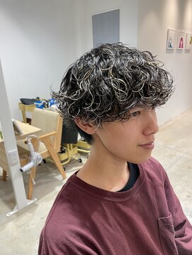 コレット 宇都宮(collet Gigi) ハイライト/マッシュパーマ/ウルフ/波巻き/ツイストスパイラル