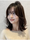 顔周りレイヤーカットくびれヘアミルクティーベージュカラー