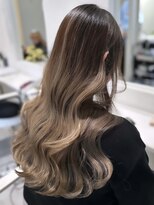 アルファバイオリカ(ALPHA by ORIKA)&nbsp;ブリーチ履歴を馴染ませる艶カラー