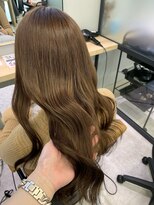 リジー(Litzy)&nbsp;透明感ベージュ／嶋田 綺星