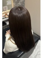艶々な光沢を感じる柔らかブラウン