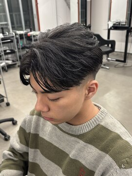 フライ 東通り店(Frei) 毛流れセンターパート