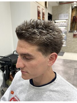 ルースト 京都駅前店(ROOST) スパイキーテーパー/フェザーパーマ/眉毛/京都駅