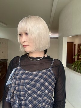 ウィットサークル(wit circle) ホワイトブロンド/ハイトーン