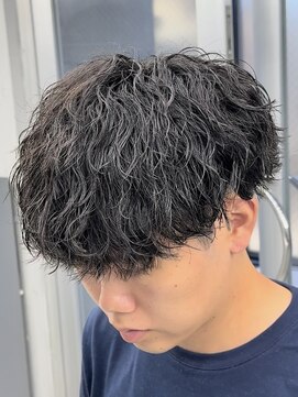 オーバル ジングウマエ(OVARL jingumae) 縦落ちツイストスパイラルパーマラウンドマッシュ