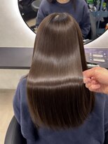 ユニー(uniii)&nbsp;【uniii】美髪縮毛矯正/髪質改善カラー/髪質改善