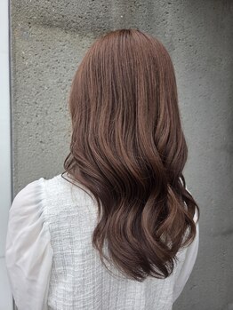 ロマン(Roman)の写真/髪と地肌に優しい薬剤を使用！プレミアムオーガニックカラーで、繰り返してもダメージレスなのが嬉しい◎