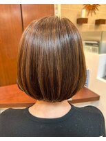 コガオ(kogao)&nbsp;白髪ぼかしでつくる大人の上品ボブ/40代/50代/60代