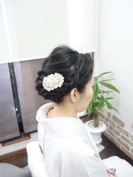エイチワイヘアーデザイン(HY hair design) 編み込みアップ
