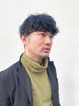 バズ ビー(BUZZ Bee) マッシュ×パーマ