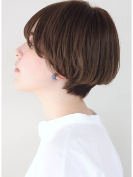 サーカス バイ ビュートリアム 青山(CIRCUS by BEAUTRIUM) 大人可愛い　丸み　マッシュショート　30代 40代