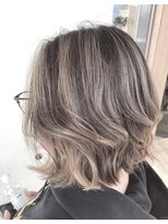 トリニティ(trinity)&nbsp;ダメージ軽減、大人女性向けハイライト白髪カバー【豊見城】