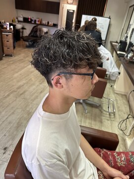 レガ(le ga) 【秋のオシャレはこれ】緩め無造作波巻きパーマ