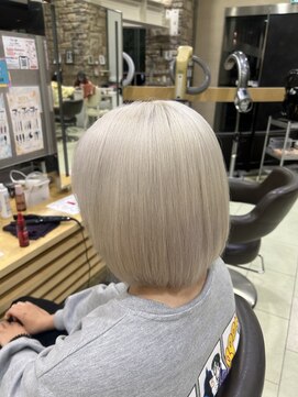 ゼスト 吉祥寺店(ZEST) ハイトーンボブ/ホワイトカラー/吉祥寺水月