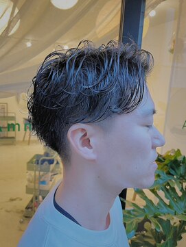 アミー 駒澤(Ammy komazawa) ソフトツイスパパーマ 刈り上げマッシュ/マッシュパーマ 纐纈