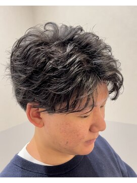 エレノア 枚方(Eleanor) ショートフェザーパーマ