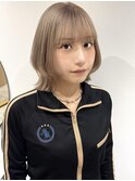 花田/くびれボブレイヤーカット顔周りブリーチミルクティ下北沢