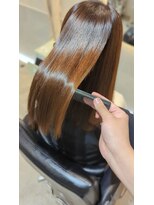 クオレア(CUOREA)&nbsp;30代にオススメ　髪にドラマを。美髪エイジングストレート