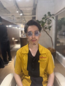 ウノプリールヴァモス(unopulir Vamos) 七三分けセンターパートメンズ