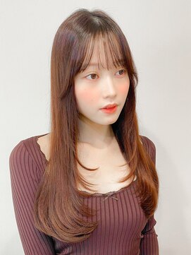 レア 表参道(L'ea) ・大人ガーリーダークアッシュミディアムレイヤー似合わせカット