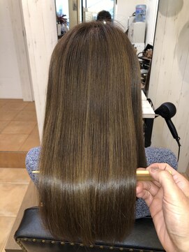 アコンプリッシュ 代官山 恵比寿(accomplish) プラチナミネコラ