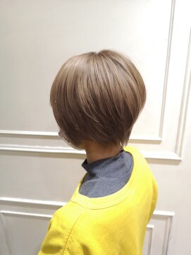 ジュンク(JUNQUE) ショートスタイルミルクティーベージュ