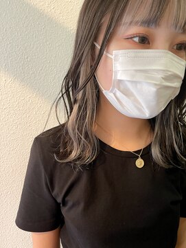 テトラ バイ ネオリーブ 横浜西口店(tetra by neolive) おしゃれさ抜群！前髪と耳上にインナーカラーホワイトベージュ☆