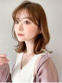 美髪アプリコットオレンジミディアムレイヤーくびれヘアaa
