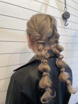 カンシャル(Kanshall) 編みおろしヘアアレンジ