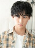 不揃いな毛束が生み出す万能シャギーマッシュヘアf札幌月寒