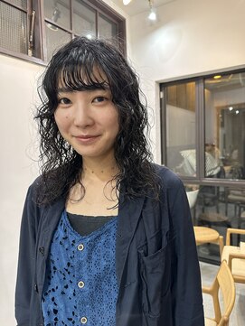 ナループロアオハナ(Nalu pu loa ohana) ミディアムパーマ