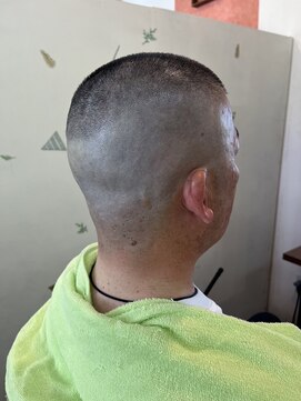 レスペート ボウズスタイル　フェードカット