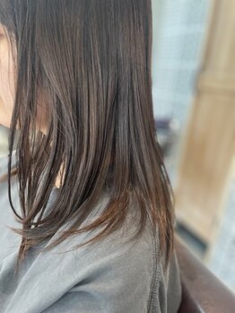 イロドリ(irodori)の写真/【圧倒的透明感☆】豊富な薬剤を使用し、艶感・透明感を演出◎irodoriカラーで、お洒落を楽しんで♪