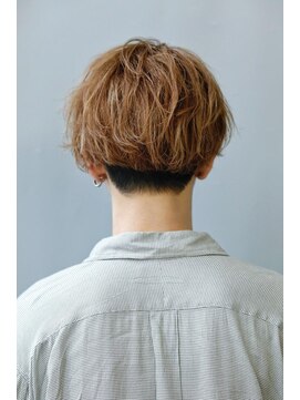 リップスヘアー 梅田アネックス(LIPPS hair) 耳掛けセンターパート　ツーブロック　刈り上げ