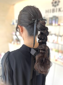 ヒビカ(HIBIKA) お呼ばれヘアセット：あみおろしスタイル