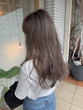 ルッソ チアロ(Lusso chiaro) アッシュグレージュ