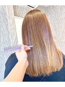 エスカリエ(Escalier) サラツヤ縮毛矯正