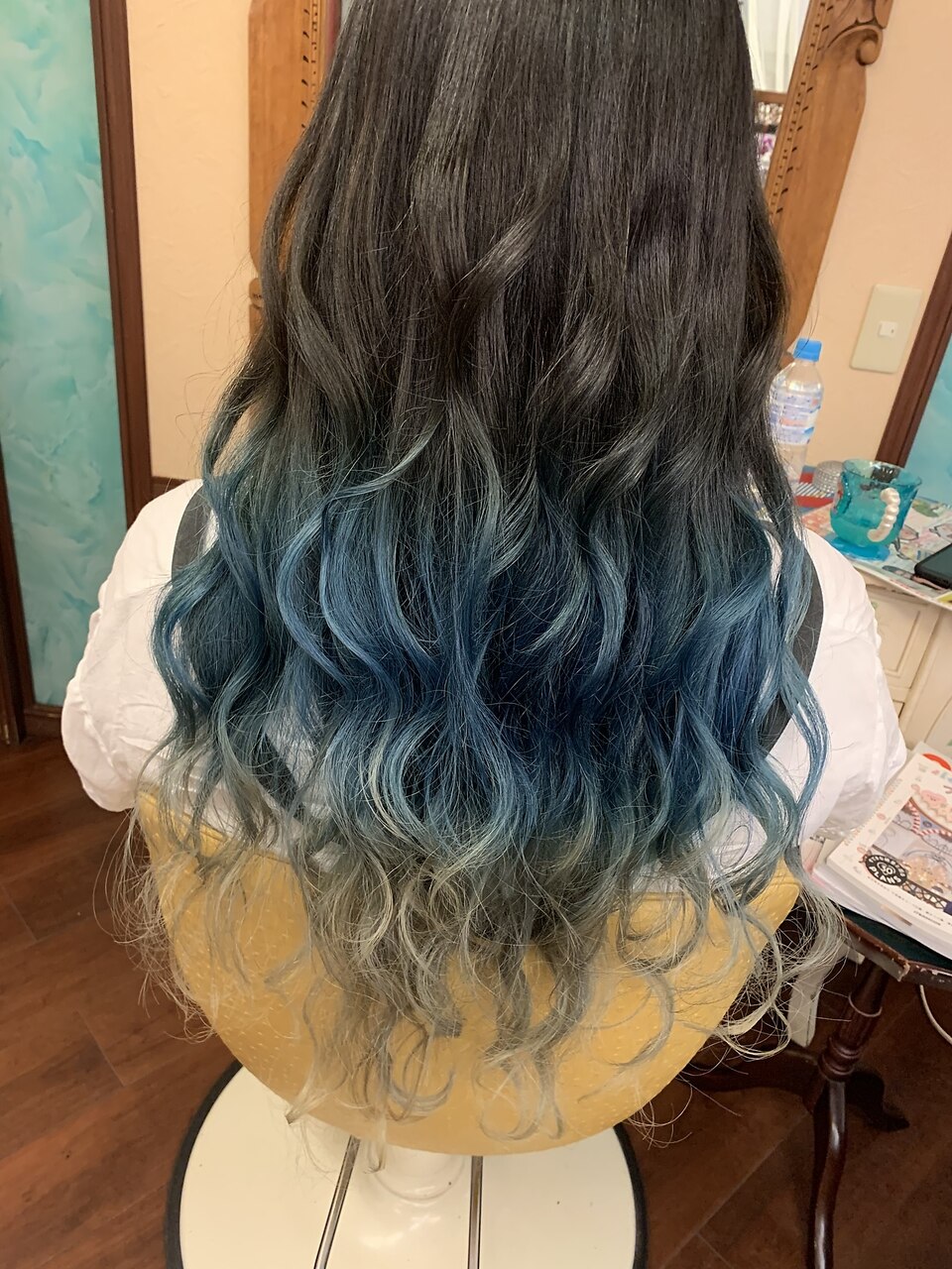 2色のグラデーションカラー：L098495784｜ナビィ(NAVI)のヘアスタイル