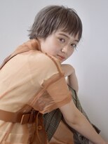 サークル(CIRCLE)&nbsp;マッシュショートカーキグレージュ大人かわいいフェザーバング